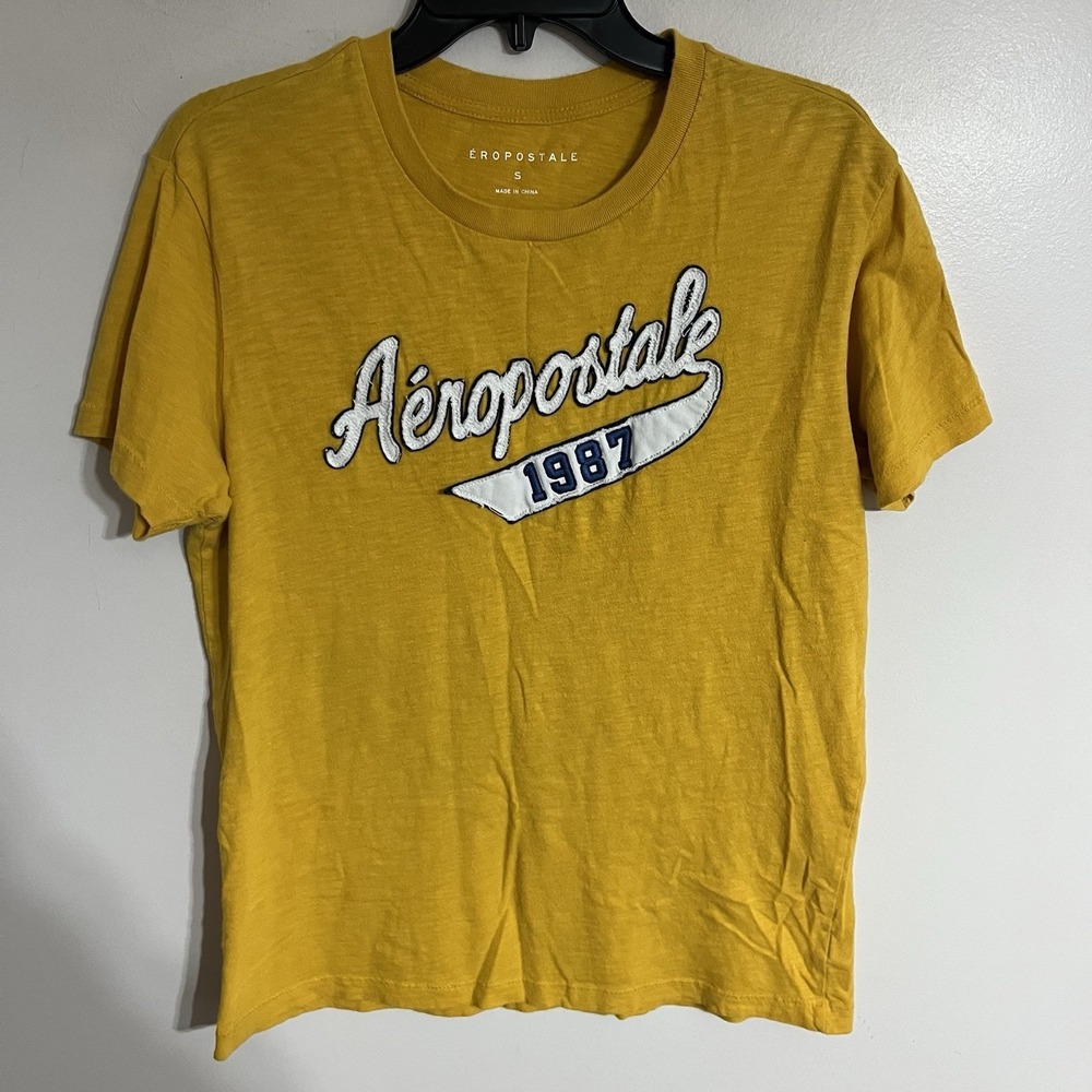 Aeropostale Yellow 1987 Embroidered Short Sleeve T-shirt Size Small